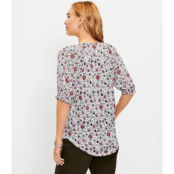 Ann Taylor LOFT Floral Split Neck Mixed Media Short Sleeve Top XS - Picture 2 of 5